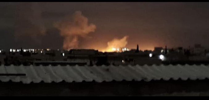 #Siria la madrugada de este martes Israel atacó el aeropuerto internacional de #Alepo..dejándolo fuera de servicio y sin la posibilidad de seguir recibiendo ayuda para los afectados por el terremoto!
Israel siendo Israel!