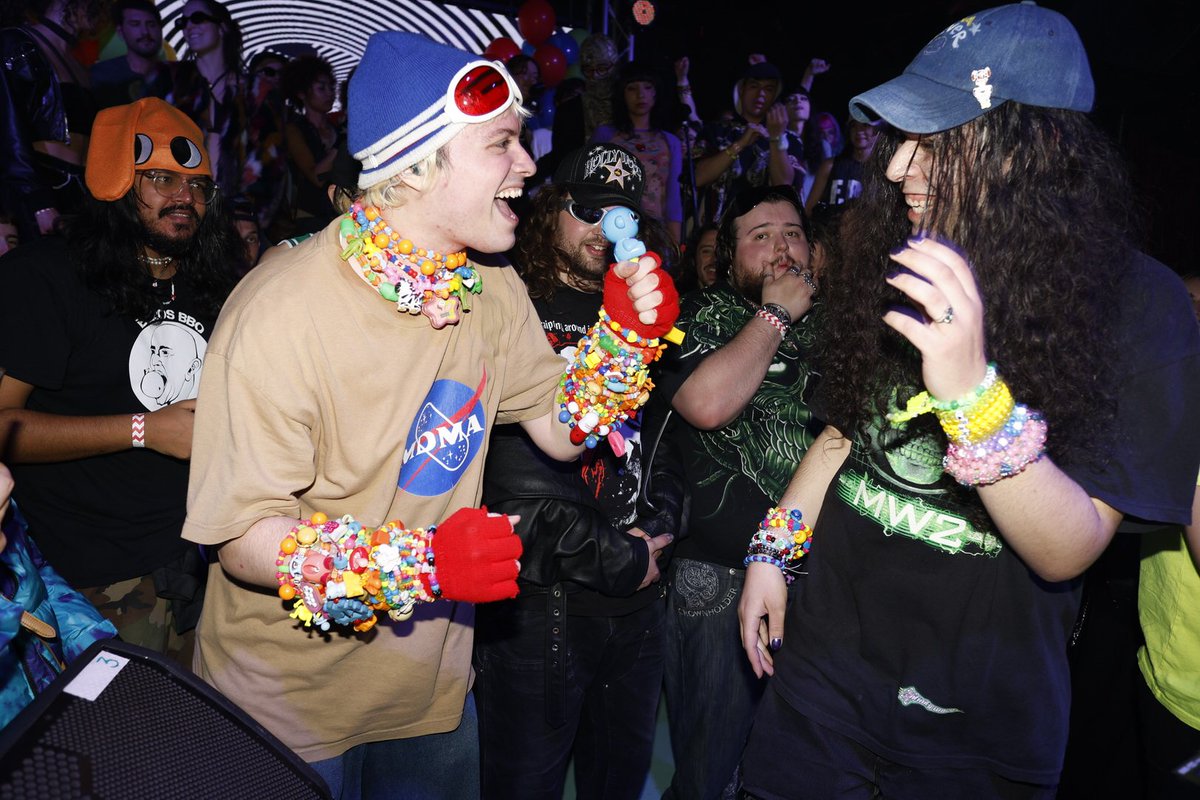 99jakes4u's tweet image. crazy ass moments in happy hardcore history