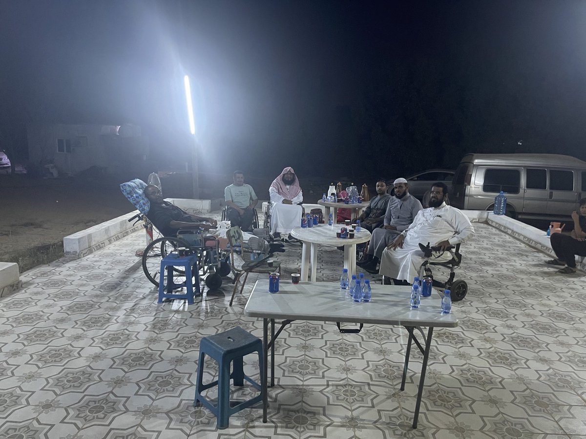 Gaadeer2030's tweet photo. تم في هذه الليلة لقاء أعضاء #مركز_قادر في مزرعة حسين الناشري https://t.co/MayHj7H1LU