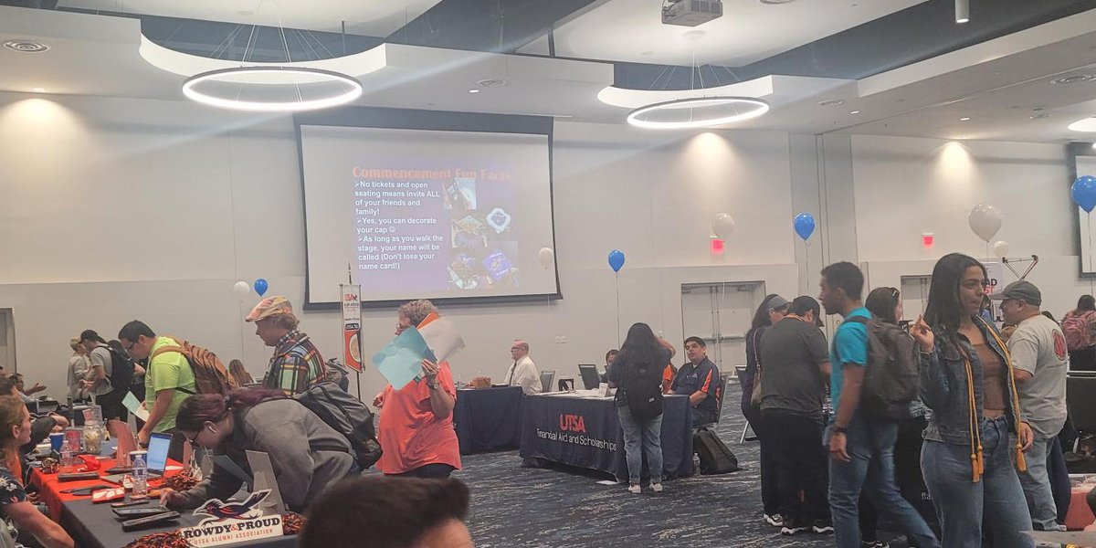 UTSAOneStop's tweet image. Hey #UTSAGrad23, don't forget #UTSAGradFest is at the main campus TODAY and TOMORROW from 10am-7pm. See you there! 🎓 onestop.utsa.edu/gradfest
