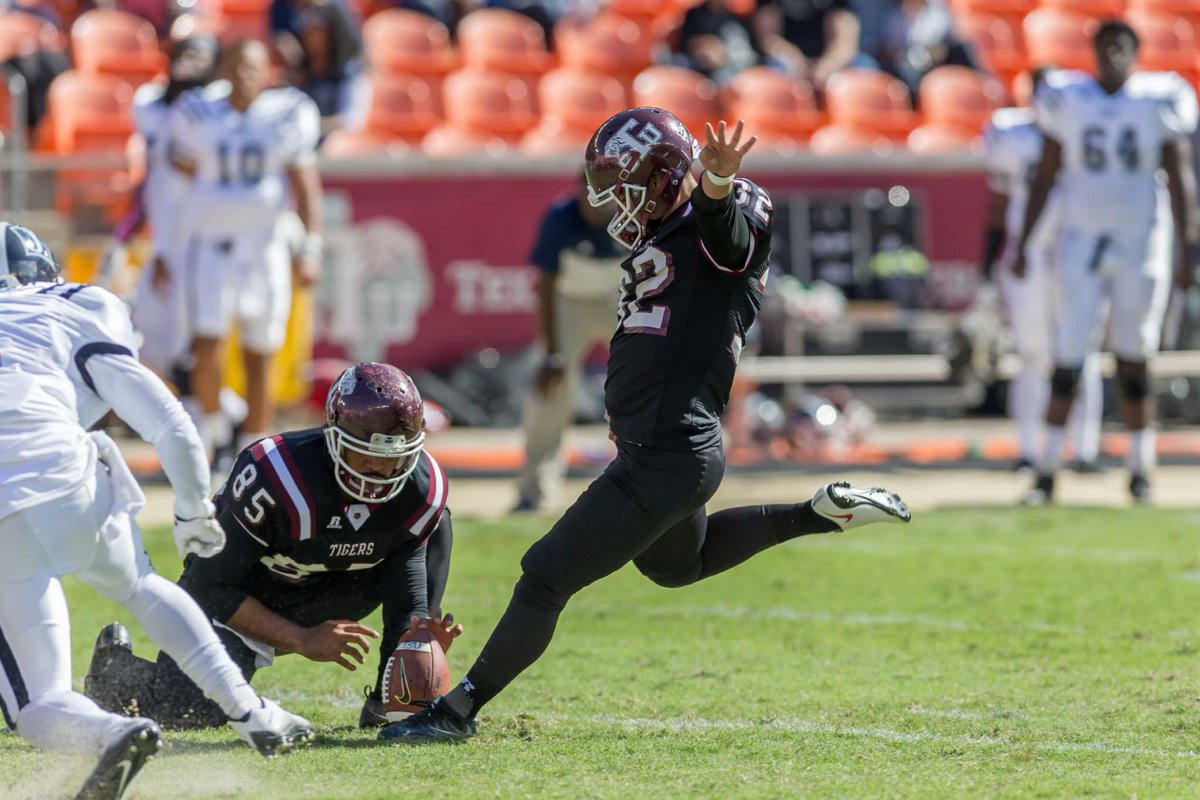 #AGTG After a great visit and conversation with <a href="/Coach_AAnand/">Aman Anand</a> I am blessed to receive my First Division 1 Offer from Texas Southern University. 
@Chrisbrister5
<a href="/CMKicking/">𝘾𝙤𝙙𝙮 𝙈𝙖𝙣𝙙𝙚𝙡𝙡 𝙆𝙞𝙘𝙠𝙞𝙣𝙜</a>