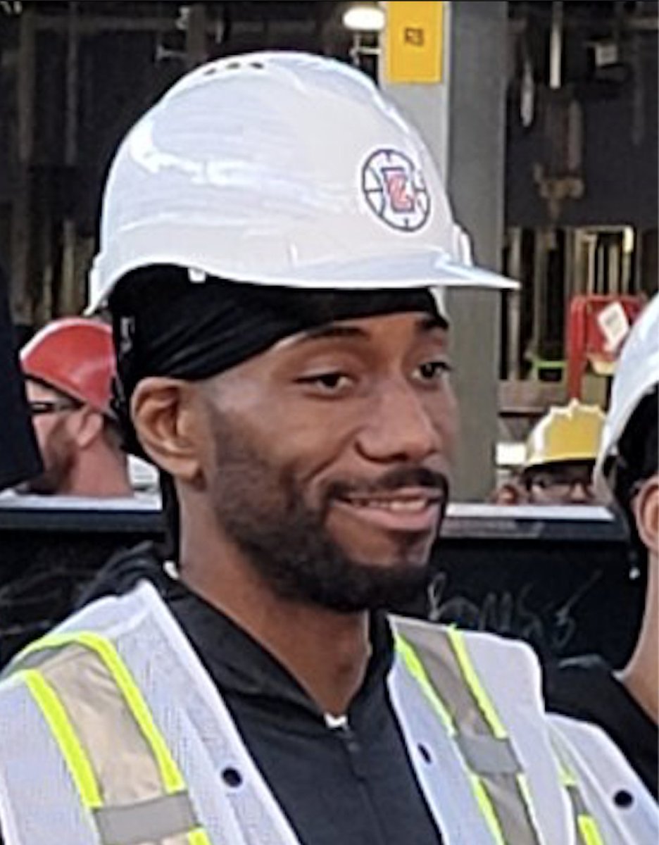 BleacherReport's tweet photo. Kawhi 😁

(via @Farbod_E) https://t.co/Qotq8sGtMt