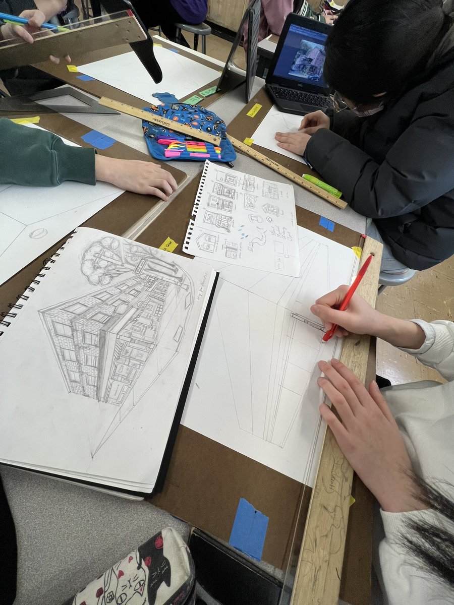 MrsAArtClass's tweet photo. Two and three point perspective 📏 📐 ✏️ https://t.co/iPSL6nivwg