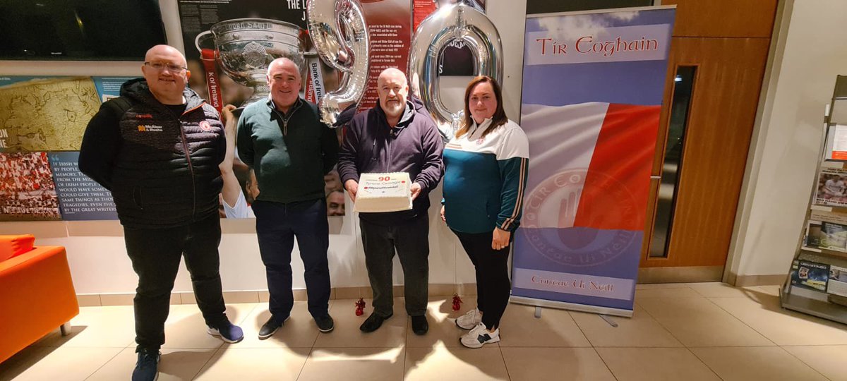 Tyrone_Camogie's tweet photo. Cake to celebrate 90 years of Tyrone Camogie with our chair alongside the chairs of @TyroneGAALive and @TyroneLGFA
#90yearsoftheweeball
#onecountyonecause
⚪️🔴 https://t.co/0pHrrQ0sOS