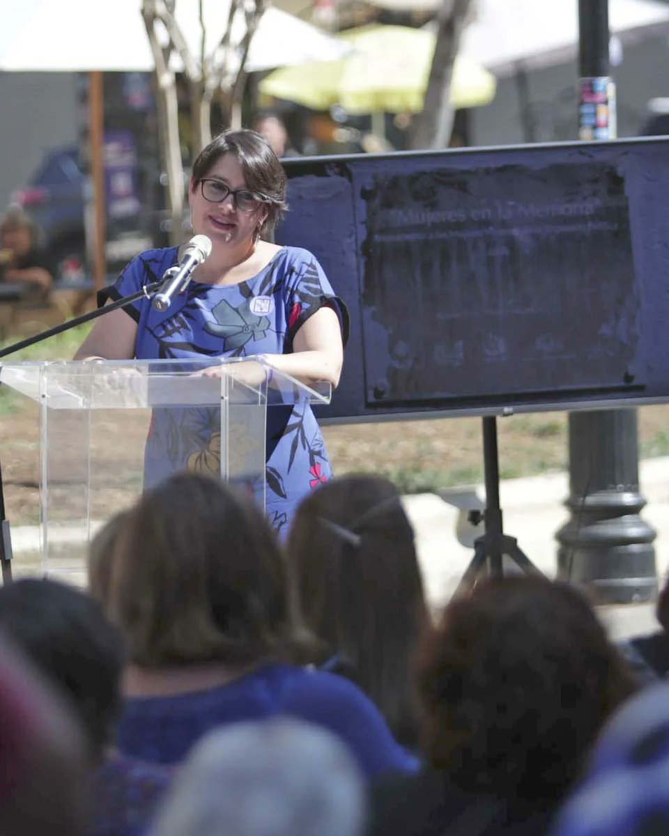 jubrodsky's tweet photo. Esta mañana anunciamos el traslado y reconstrucción del monumento "Mujeres en la Memoria" a Paseo Bulnes, en una contribución cultural contra el olvido, un ejercicio de memoria, visibilización y homenaje para todas las mujeres. #8M https://t.co/xMxZP6uT4C