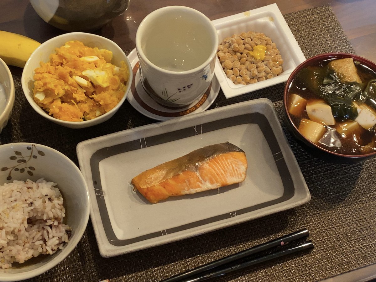 DIET_REC_'s tweet photo. ���瞬だと思うけど92kg台になった。

最近朝のトレーニングがしんどい。
一応、いつも通りやってはいるけど。

今日の朝ごはんは和食中心でした。
#ダイエット #ダイエット記録 #ダイエット垢さんと繋がりたい #おうちごはん https://t.co/OzLabRDkJJ
