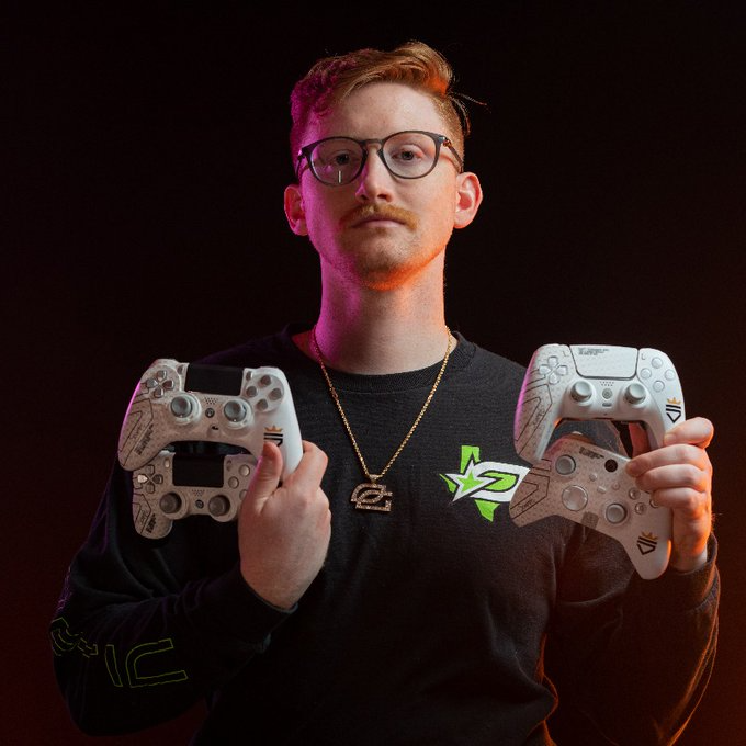 SAZABIES_GAMING's tweet photo. SCUMP( @scump )モデルのSCUFコントローラーの取り扱いを開始しました🙌

とてもかっこいいデザインです😍

INFINITY：https://t.co/2Vx5LmRboW

IMPACT：https://t.co/TmQk5opHVX

#スカフ #scuf #fortnite #フォートナイト #CallofDuty  #APEX https://t.co/JmT4aysAT8