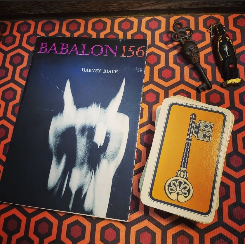 I've been waiting to get into this collection of poems for a while now. Finally, I have space in my reading pile. 93/156 #babalon #thelema #occultbooks #babalon156