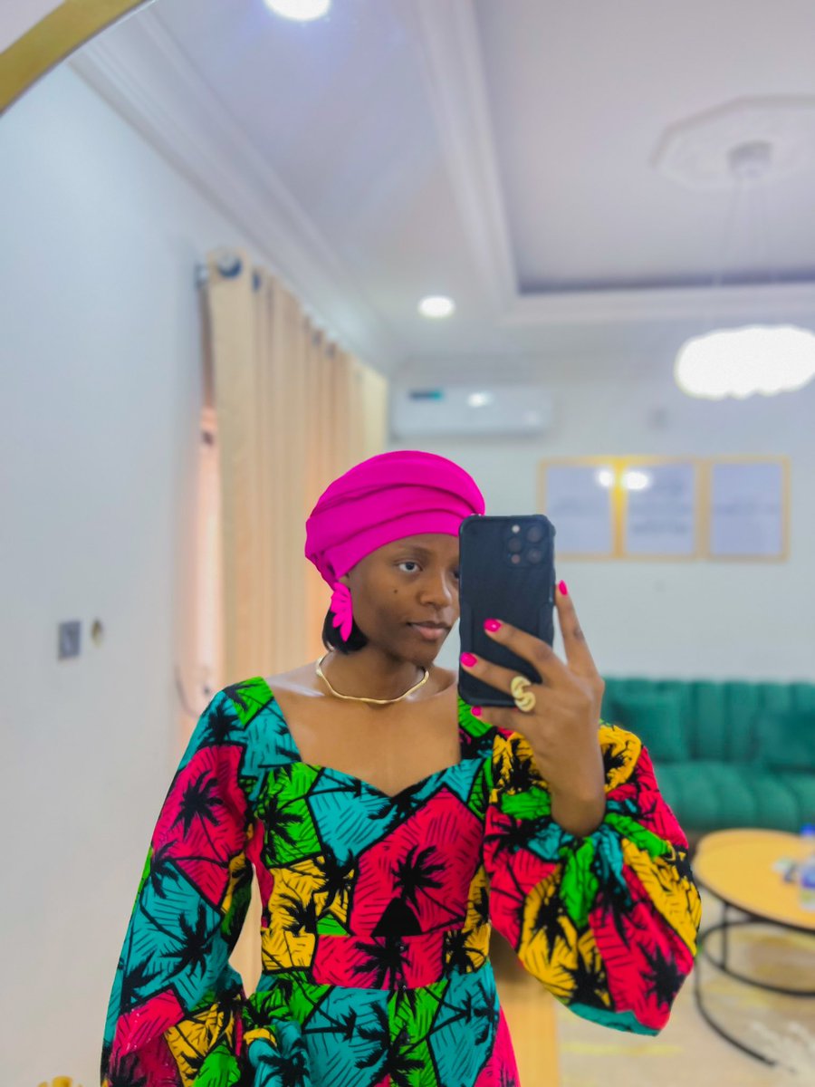 theglobaltemi's tweet photo. Happy International Women’s Day.
Today, I celebrate myself and every great woman out there who wear many hats and carry them all with grace. Here is to challenging stereotypes and bringing excellence to the table. https://t.co/ElWWl9NY2t