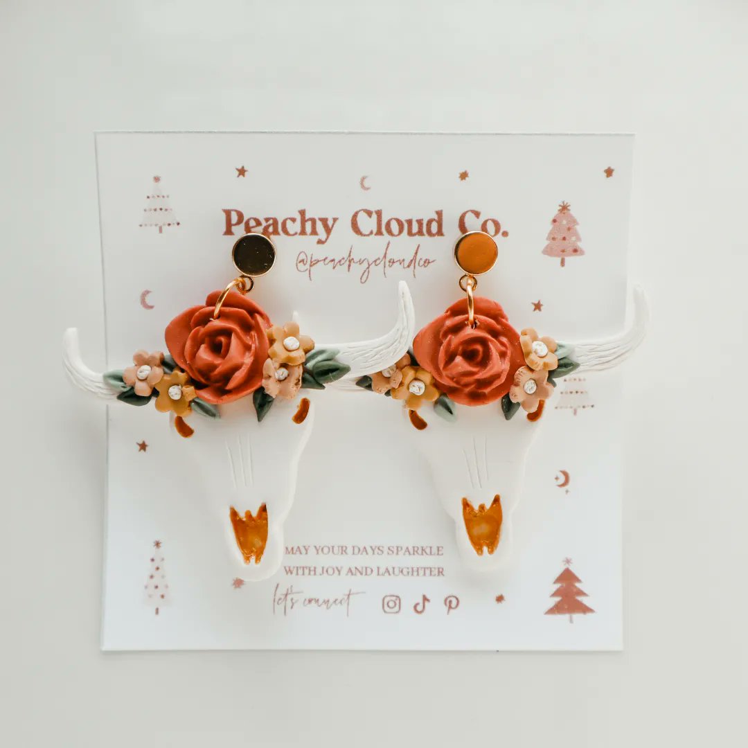 hipeachycloudco's tweet photo. Some of our bestsellers from our latest drop 🤠🤎💫 #polymerclay #shopsmall #shopsmallbusiness #clayearrings https://t.co/lRp0BXsKXM