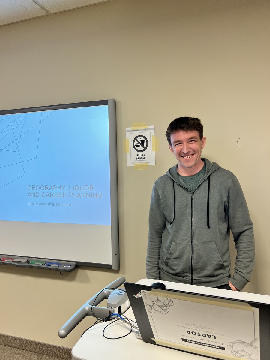 Today’s seminar featured our MD/PhD students Ethan (@ethanmalkin95) and Erik (@eriklfriesen)! They shared more than just their data, but also pearls of wisdom from their MD/PhD journey so far ! 👨‍🔬🩺