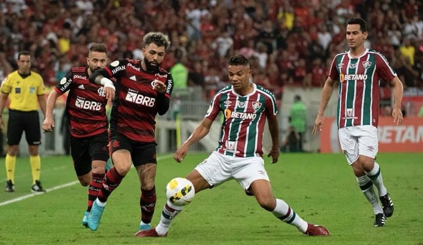Nesta quarta-feira(8), o Flamengo decidirá título da Taça Guanabara contra o Fluminense, com vantagem do empate!
Quem vencer, seja qual for o placar, será campeão da primeira parte do estadual.
📸 @alexandrevidalfotografo