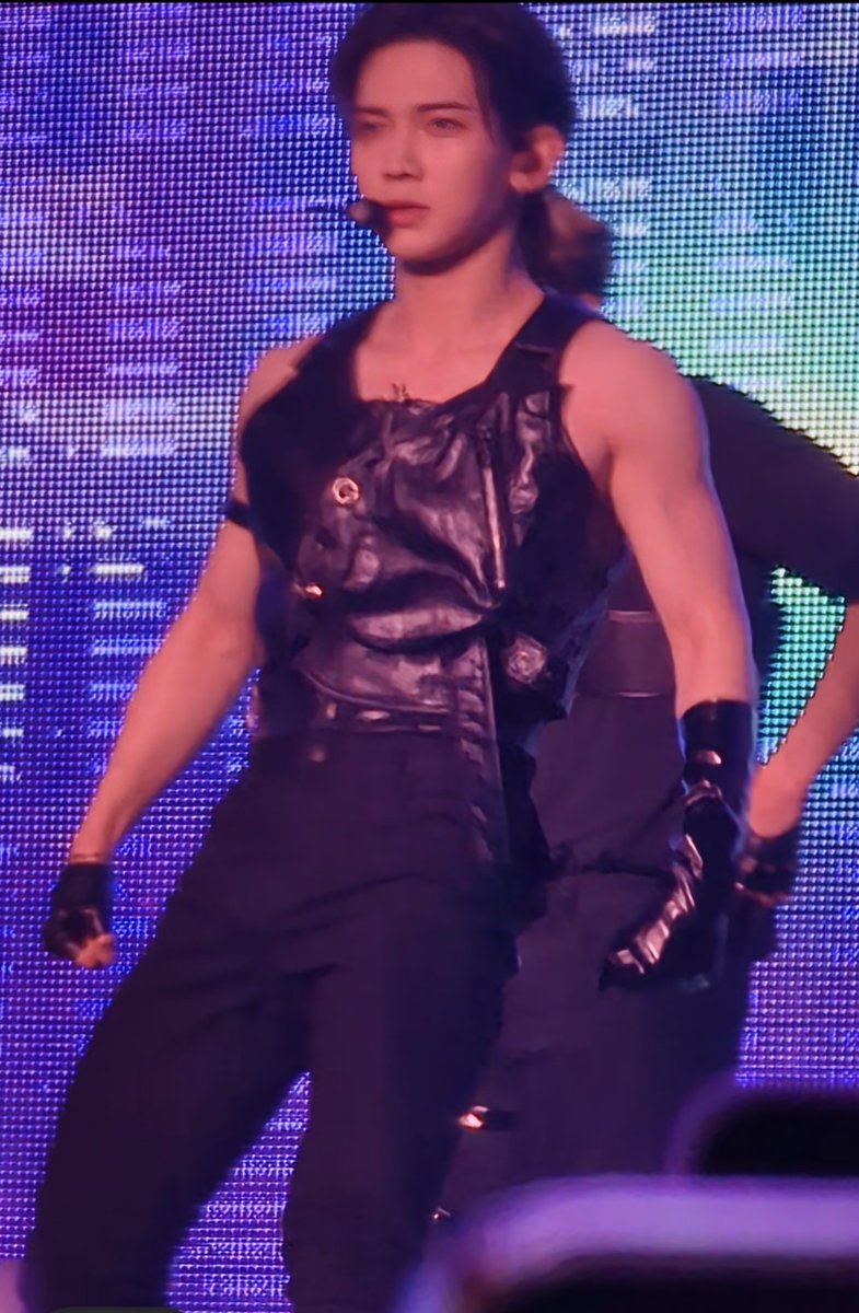 mummymayhem23's tweet photo. He really is the most majestic human ever #yeosang #ATEEZ #Ehtiny https://t.co/XNUMFDUyot
