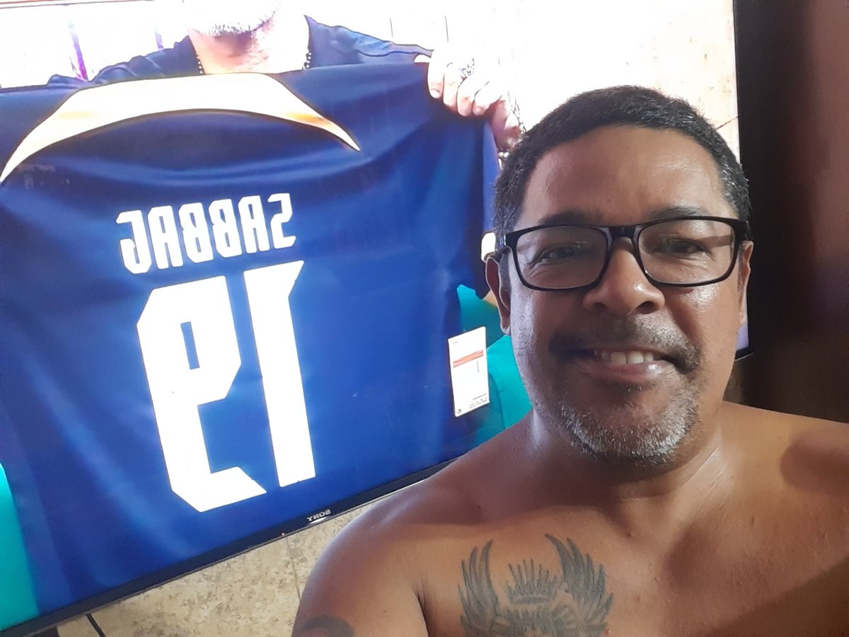 exNegritodelMal's tweet photo. Aguante goleador #19 !!! โฝ๏ธโฝ๏ธโฝ๏ธ #SabbagEnAlAngulo @MovistarDeporPe https://t.co/MhNHBGoHK8