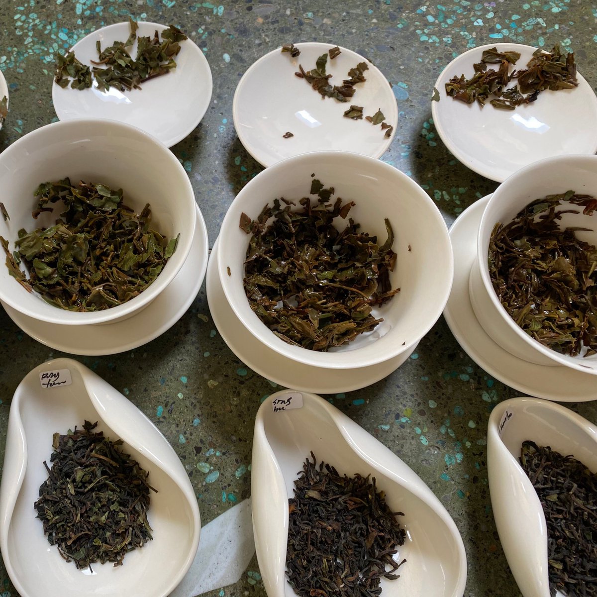 Teance's tweet photo. Take a black tea tour of Asia with us. We will travel to the lands of teas - Darjeelings from India, Yunnan Gold of China, and Ruby 18 from Taiwan. Sign up at https://t.co/5ZHN1CTgKL https://t.co/r9rPxbIpCs