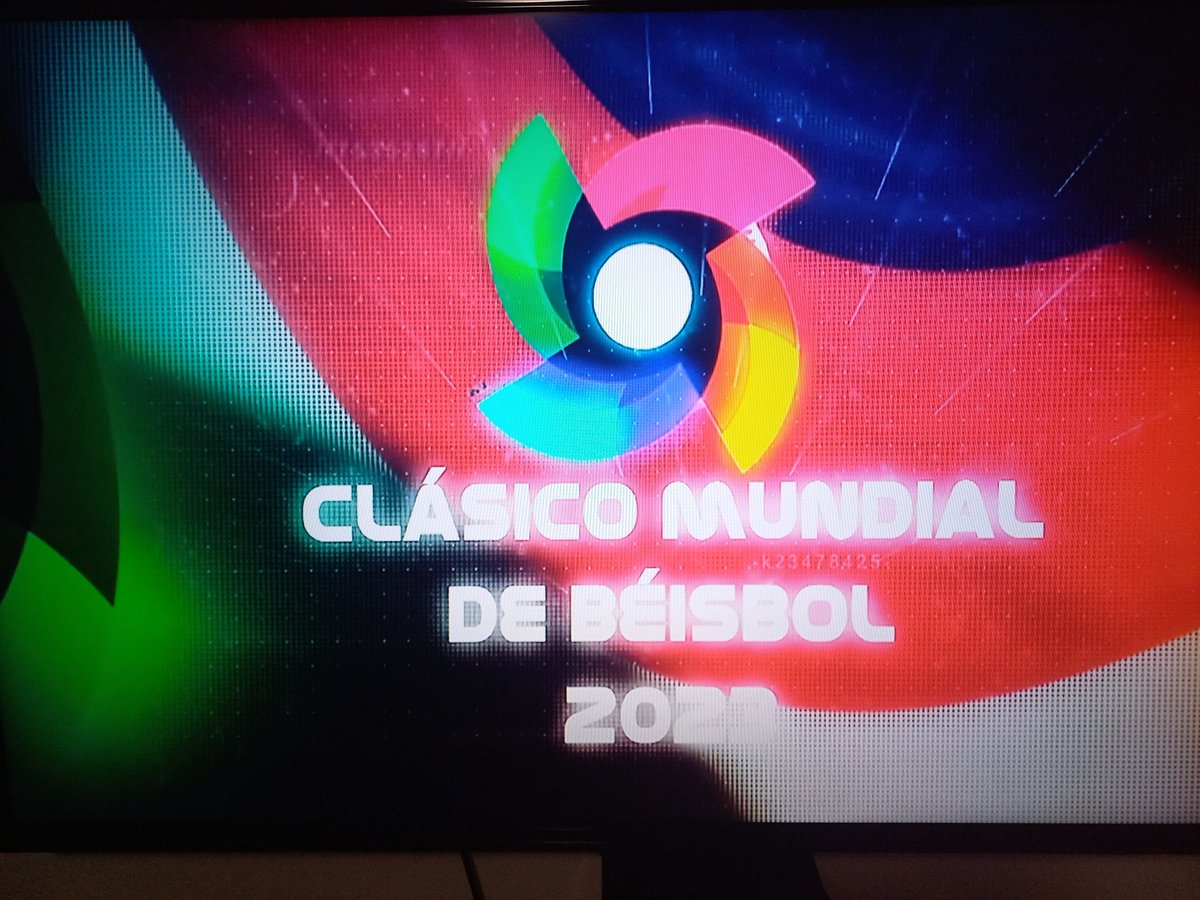 Comienza el #ClasicoMundialDeBeisbol y Cuba enfrenta en su primer encuentro a Países Bajos. Vamos que comienza la fiesta del béisbol, a romper el hielo. #DeZurdaTeam
