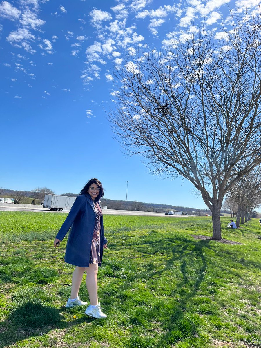 Sanskriti_Dawle's tweet photo. Hello Nashville! 😊☀️ https://t.co/MkkTn3g53k