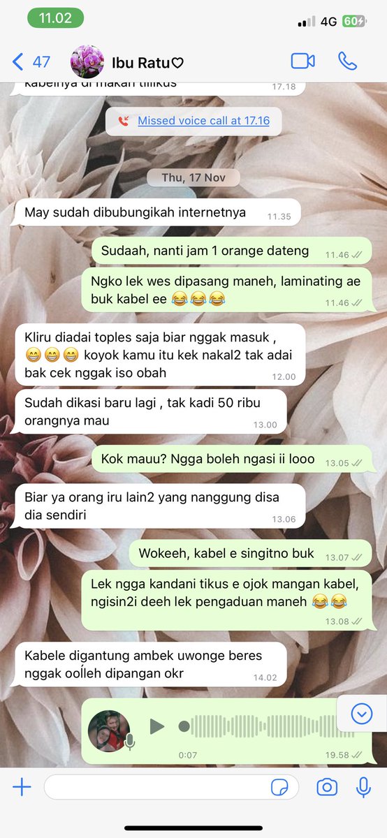 mayacallistaa's tweet photo. Mulai sadar, jadi kangen yaa ngusilinnya 🥰 the real my mom is my bestfriend! 
Al-Fatiha 🙏🏻 https://t.co/hCTUqynehF