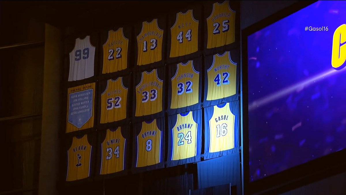 MovistarNBA's tweet photo. 💛💜No hay palabras para describir esto. 
GRACIAS, @paugasol 

#Gasol16 
#GraciasPau https://t.co/vQDtJLREpo