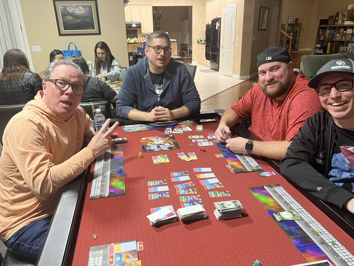 SeniorWatashi's tweet image. Amazing people and great games.  What more could I ask for ? #wemakefun