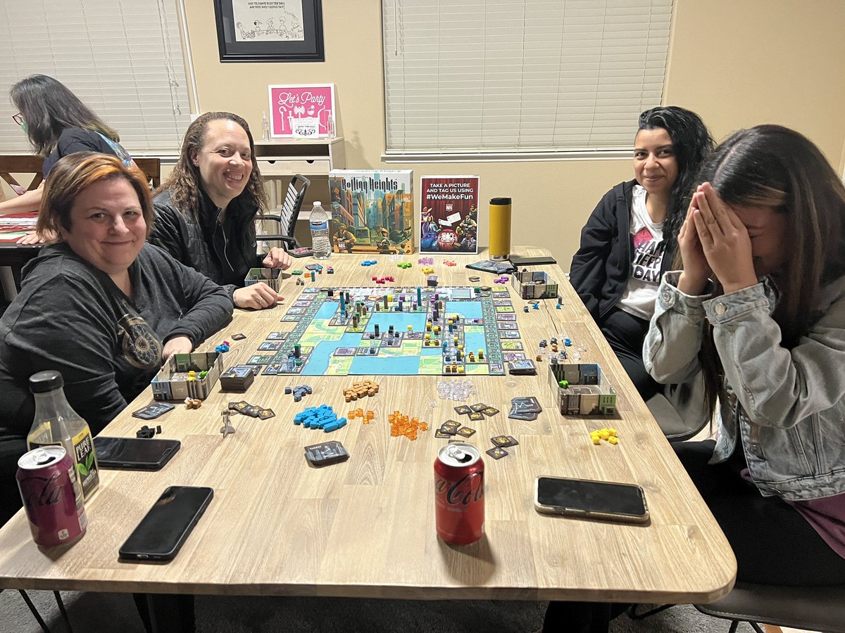 SeniorWatashi's tweet image. Amazing people and great games.  What more could I ask for ? #wemakefun