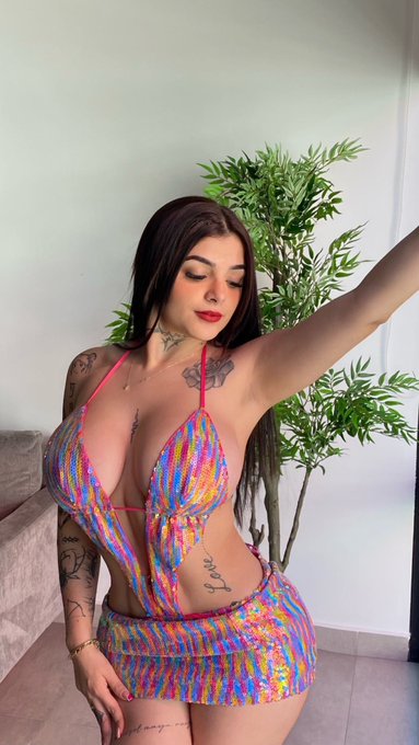 Que buena estoy 😳🤤 https://t.co/nLr9edKZk6