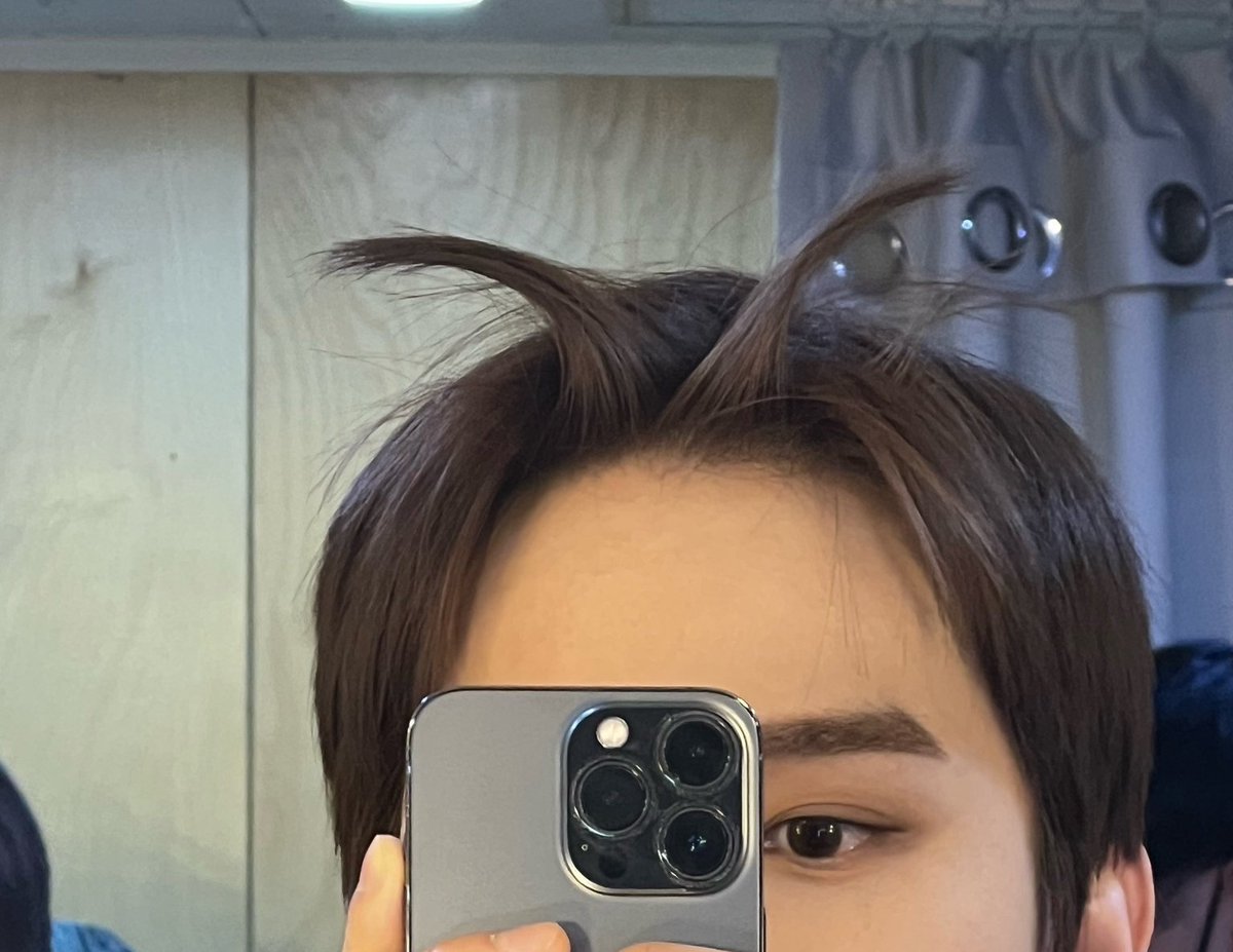 dazzIewoo's tweet photo. this genre of jungwoo is just soo cute https://t.co/CfhSFv7uKL