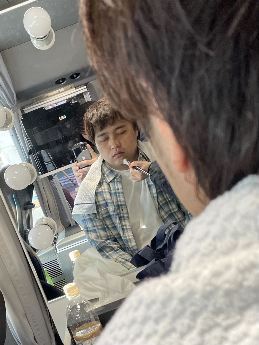 w_hgs_h's tweet photo. 改めて関西電気保安協会さんのCMで
自分の顔に「かんさいでんきほぉーあんきょーかい」が流れる時が来るとは、、、
起用して頂きありがとうございました！
全編公開されましたので皆様たくさん見てください！
そしてタコ足配線や偽物にはご注意を！！
https://t.co/ObK4aW7etz https://t.co/ZXTPS1jDVt