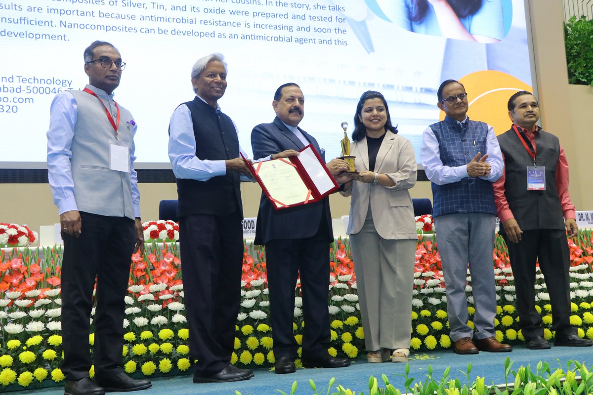 AWSAR recognition for the third position under PhD Category to Ms. Monica Pandey for her popular science story “My curious cousins”. #AWSARCompetition2022 @DrJitendraSingh @PrinSciAdvGoI @moesgoi @IndiaDST @srivaric @HydUniv @monica_pandey05
