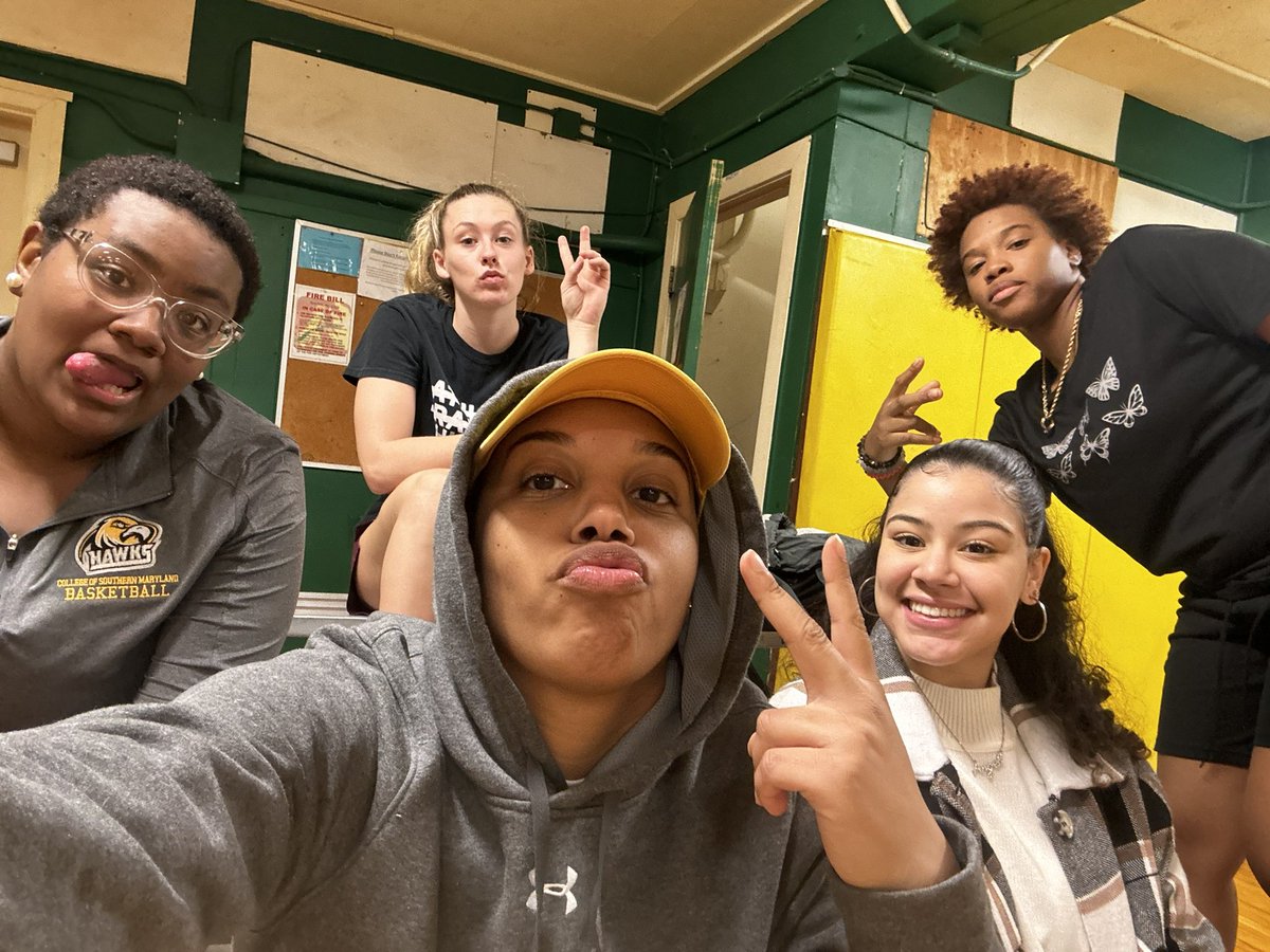 LParker_12's tweet photo. My first year as a college coach has ended…and let me tell you…it was the most trying year of my life, and theirs. But my team, I’d coach them any day. So proud of how hard these ladies fought ALL SEASON. #CSMWBB #CSMLadyHawks https://t.co/3IHh3Pcj2a