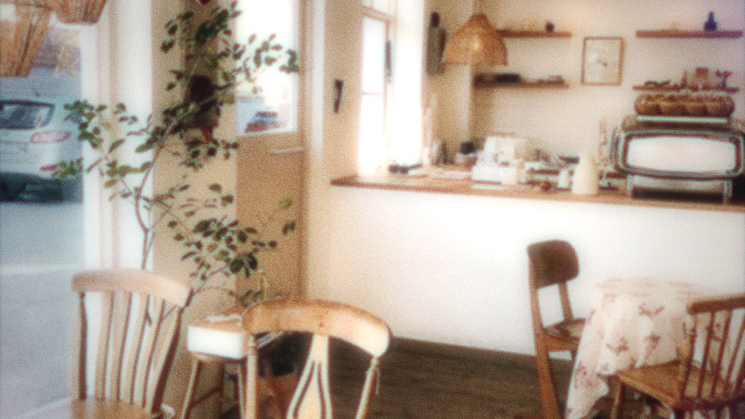 heebinotes's tweet image. Café Gunita
sunwon short au wherein..

Jelo (Ksn) an author and loves coffee. By his surprise, a café has opened up right next door. When he visited, he was greeted by Riah (Yjw) Before he could even order, his favorite drink has already been served

𝘩𝘰𝘸 𝘥𝘪𝘥 𝘩𝘦 𝘬𝘯𝘰𝘸?