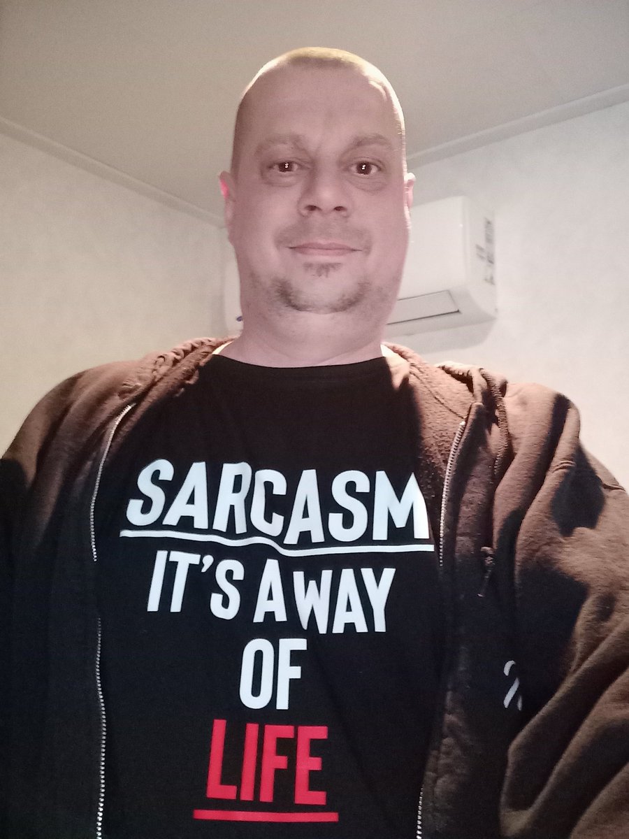 terptm's tweet image. Goedemorgen,
Mijn shirt van vandaag. #sarcasticbitch #Project4 #PROJECTFOUR #sarcasm #sarcasme #goedemorgen #GoedemorgenNederland