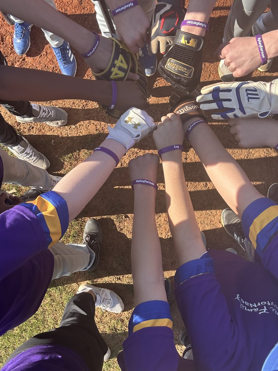 Heather Lozano tweet media