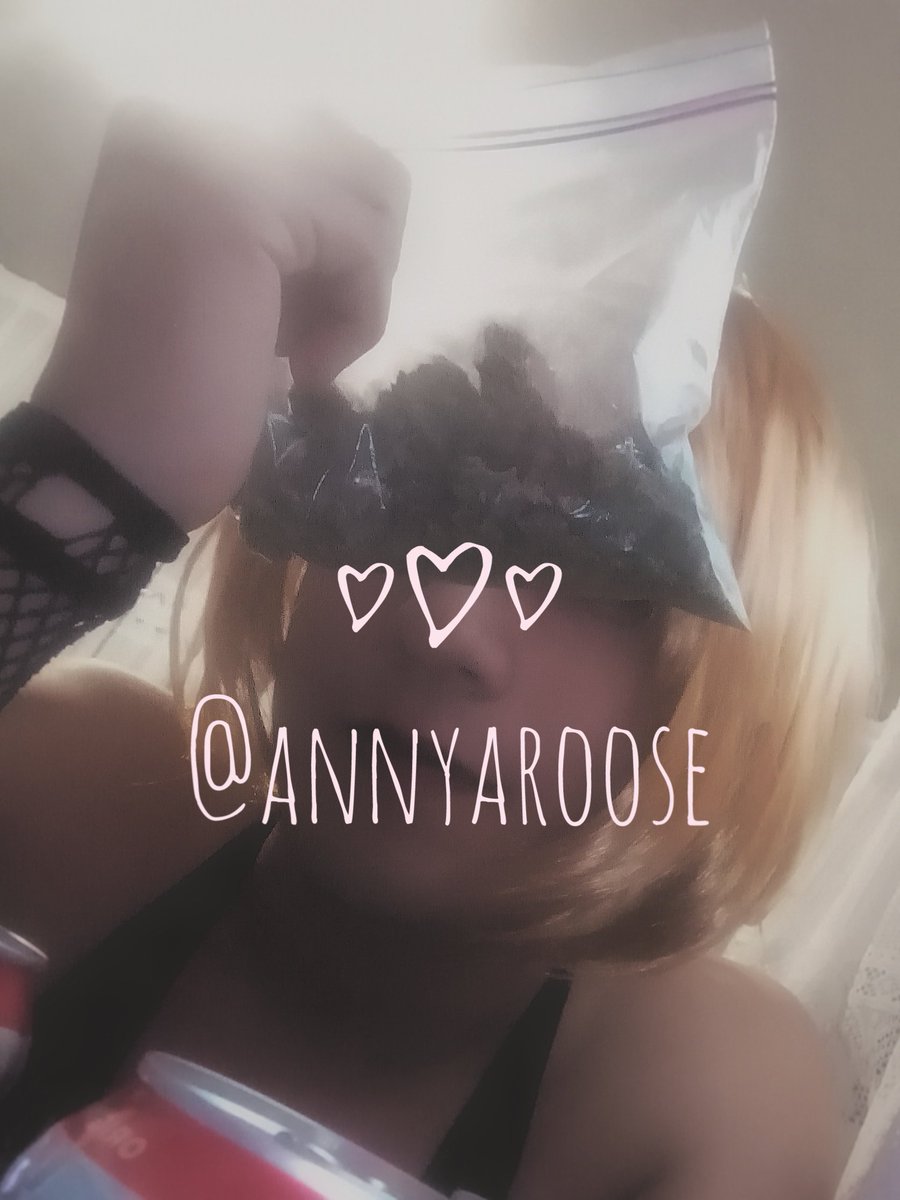 annivross's tweet photo. Buenos humos jeje ☺️🍁
#420lover #420friendly #420Life #trapboy #TrapitosCalientes #trapito #Femboy #femboy420 https://t.co/0qKdyuMPqU