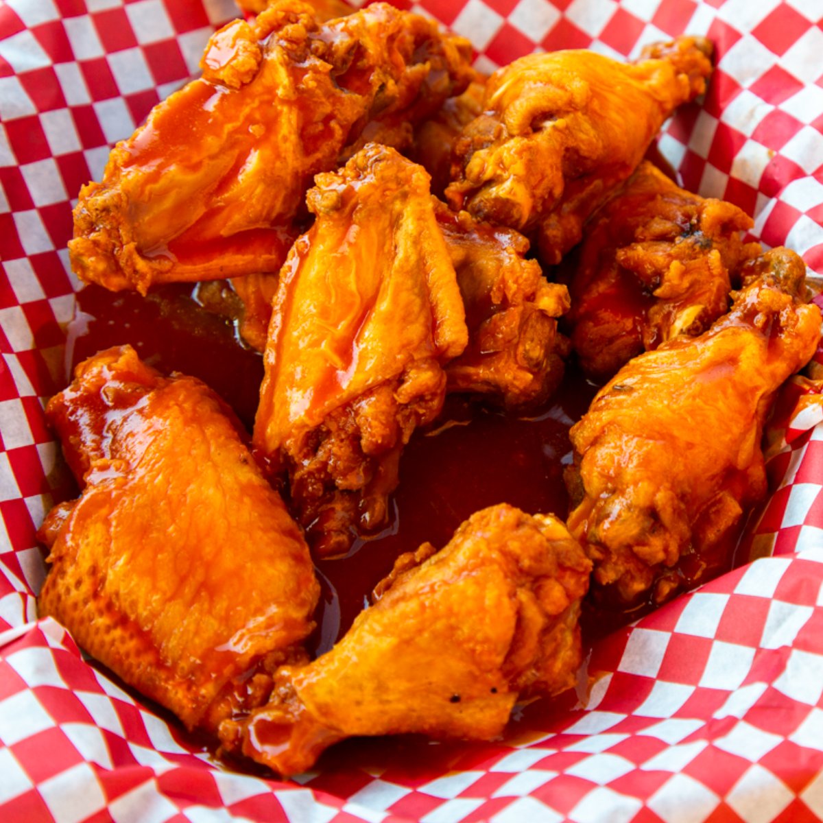 TheGrooveBarTO's tweet image. Looking for a place to relax after work?🌅🕔

Join us for the Leafs game at 7pm &amp;amp; feast on our killer wings!🍗

Sip on a craft beer &amp;amp; catch all the action on our big screens📺🍺

#WingAddict #Toronto #SportsBar #AfterWorkHangout #LeafsForever #WingsandBeer #DanforthLife #94AMOLED