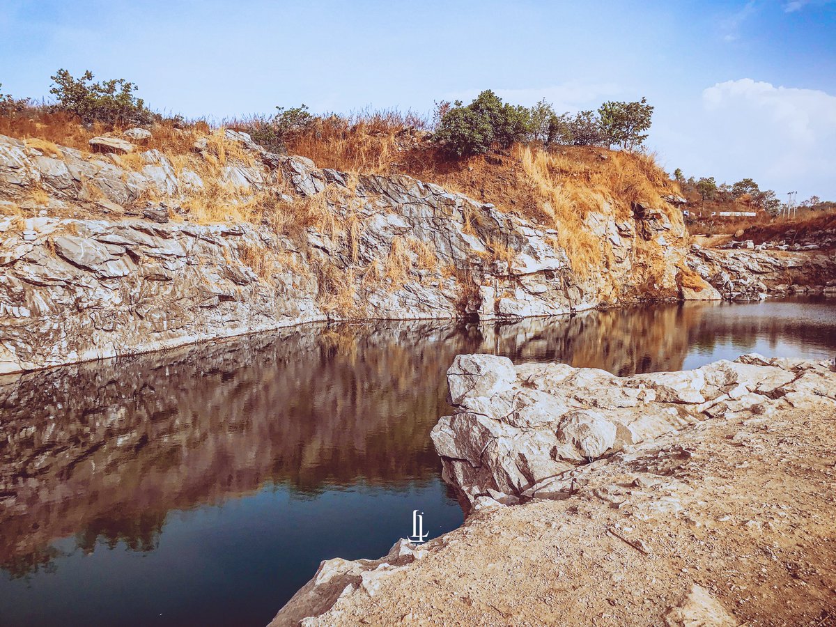 sarumi_adelani's tweet photo. You keep looking at what’s wrong. Take a minute to look at what’s right. The focus sometimes shouldn’t be on what you don’t have; Look at what you do have!
.
.
#theleftyoflagos #lugard_chronicles #travel #documentary #kogistate #lightroom #explorepage https://t.co/ZQ9OaHvHBJ