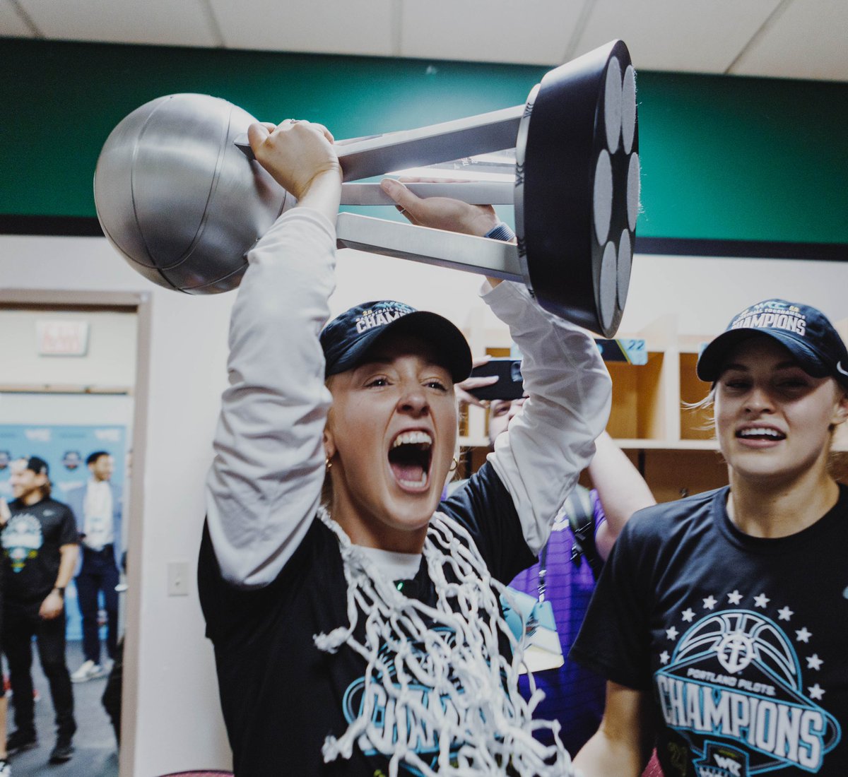 PortlandWBB's tweet photo. a feeling like no other🏆 https://t.co/1O3gIdOoqP
