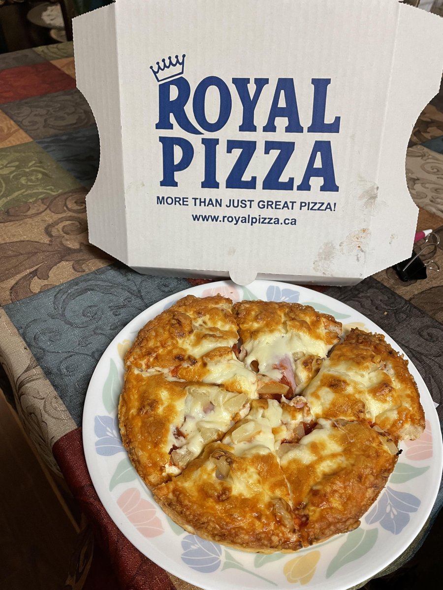 GMW_DiningWeek's tweet photo. Congratulations to the winners of our March 5th #MWDiningWeek daily draw!

Linda visited Royal Pizza for some great food, while Melanie got some amazing pastries from Reinette Cafe and Patisserie.

Each will win a $40.00 gift card to one of our participating restaurants. https://t.co/20x0uyQvhv