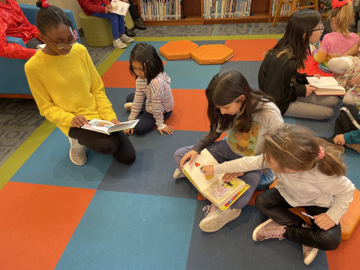 RHMediaCenter's tweet photo. 5th graders and their kindergarten buddies shared good books and good times! #lifelongreaders #ReadAcrossAmerica2023 @RikerHillRams @ChorbaMaryann https://t.co/vWDikL4vPs
