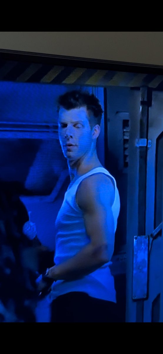 DorothyEubank16's tweet photo. I have wondered a thousand times how they ever shot this scene! #ResidentEvil @Eric_Mabius #MilaJovovich #BerlinBahnhof You just don’t breathe through this entire scene! #MoreMabiusMovies #POstables #MoreMabiusMagic https://t.co/GT9cQ28hLN