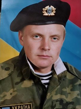 DispleasedPutin's tweet photo. Why are there no one in Russia with the same courage as this Ukrainian?! 🤬 https://t.co/RwImk4JhZY