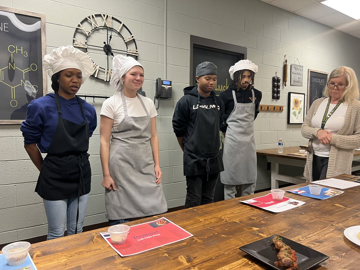 Gbhwildcats's tweet photo. #MarchMadness or Meatball Madness?! Culinary is at it again with a multicultural cook off. Who will win!? #yummy #meatballs #cte #futurefoodies #culinaryarts @WildcatCafe2 https://t.co/wa1d03gkZQ