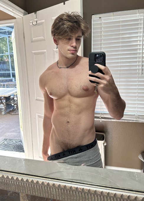 Treat yourself to these underwear on my website :)   https://t.co/lGBBJ5rcch https://t.co/3oExIozo98