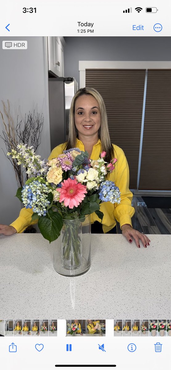 They say flowers, allow your home and life to bloom with new things. Here is a quick DIY with a little St. Patrick’s Day theme. #homedecor #flowers #diyhomedecor #DIY 
instagram.com/reel/CpgSaivgk…