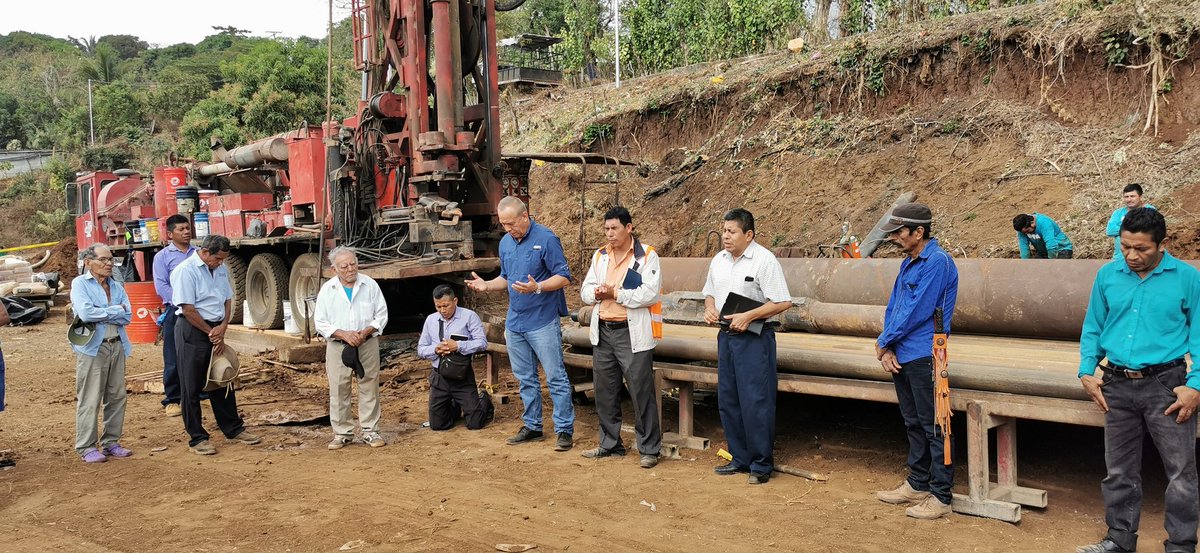 TCnelMariotobar's tweet photo. Gracias a nuestro presidente @nayibbukele y la @ObraMunicipal el Canton El Ángel estamos soldado una deuda histórica con el suministro de agua potable. https://t.co/jF5tAJhB8p
