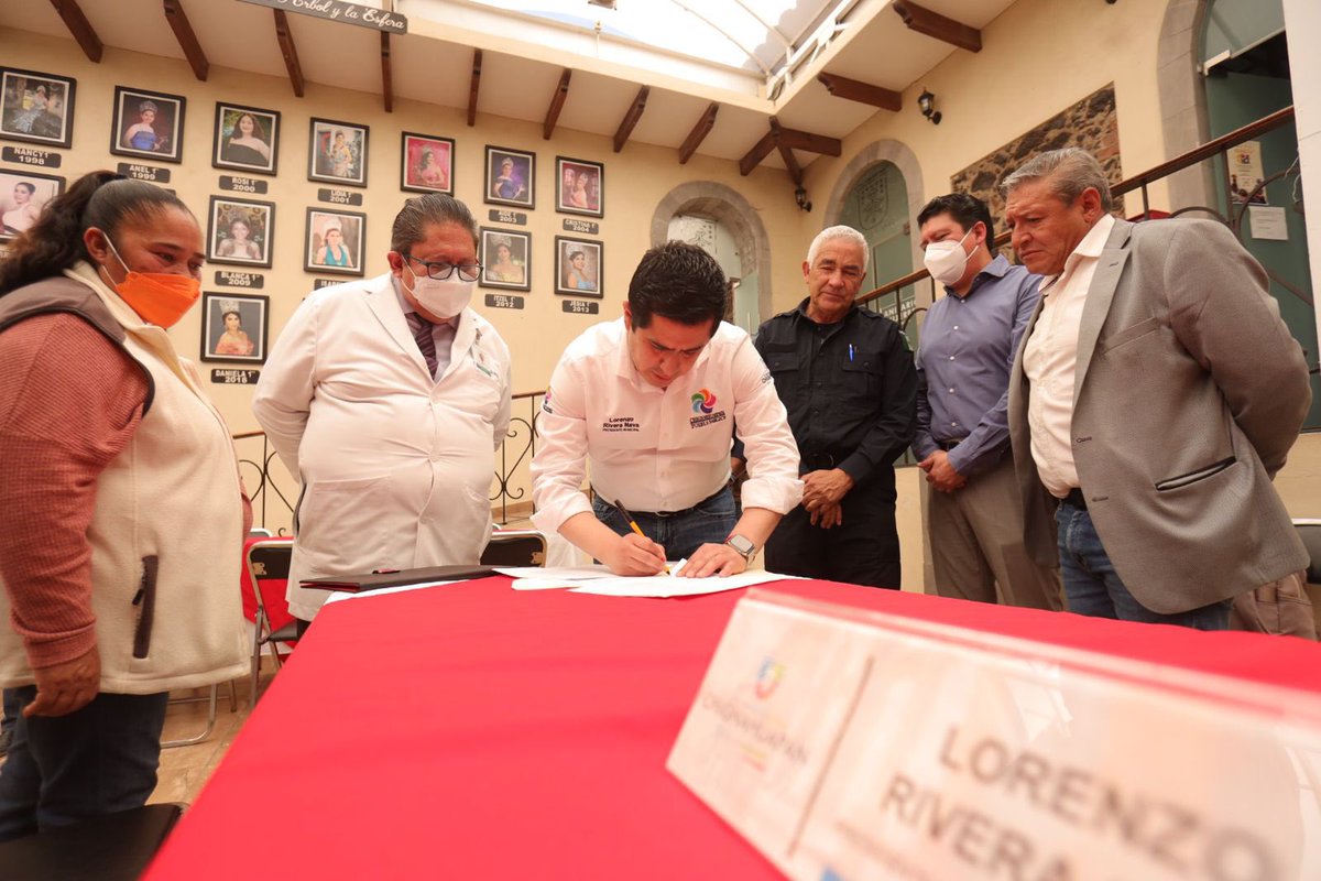 LorenzoRiveraN's tweet photo. Un gusto recibirlos en el H. Ayuntamiento Chignahuapan 2021 2024 #MartesCiudadano https://t.co/xLgK2bHJcc