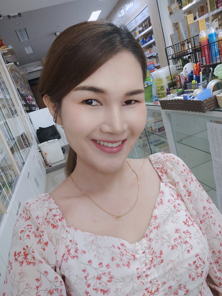 CCNrtcdDdeBF3eC's tweet photo. ไม่��ับรักแต่รับงาน
#fwbภูเก็ต https://t.co/zsKEz8tIRl