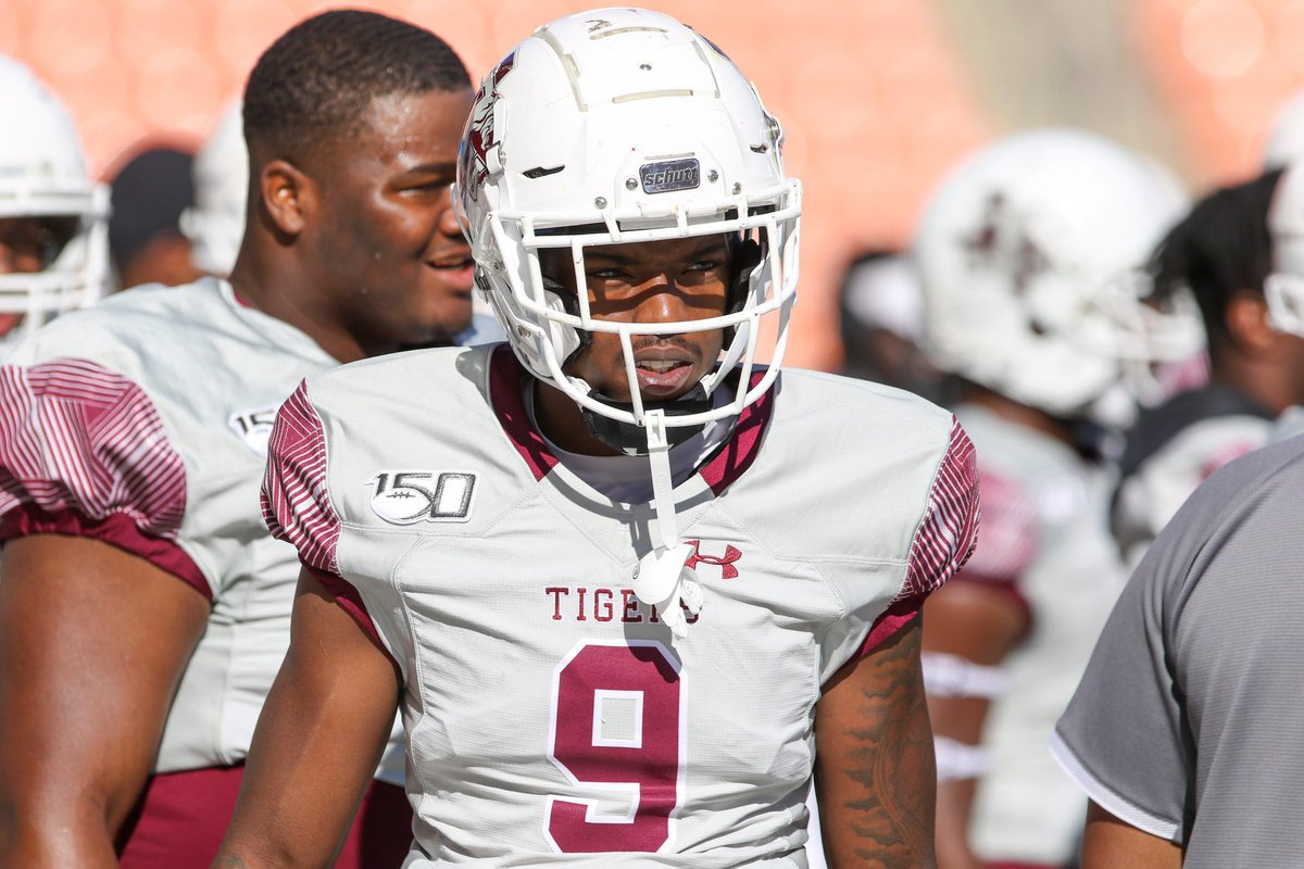 strongnnodim's tweet photo. #AGTG Blessed and Honored to receive an offer from Texas Southern University! @CoachAllenHC @CoachRiser214 @KoachMak @HornJagsRecruit @CoachDxMathews https://t.co/gQwBbHTrEV