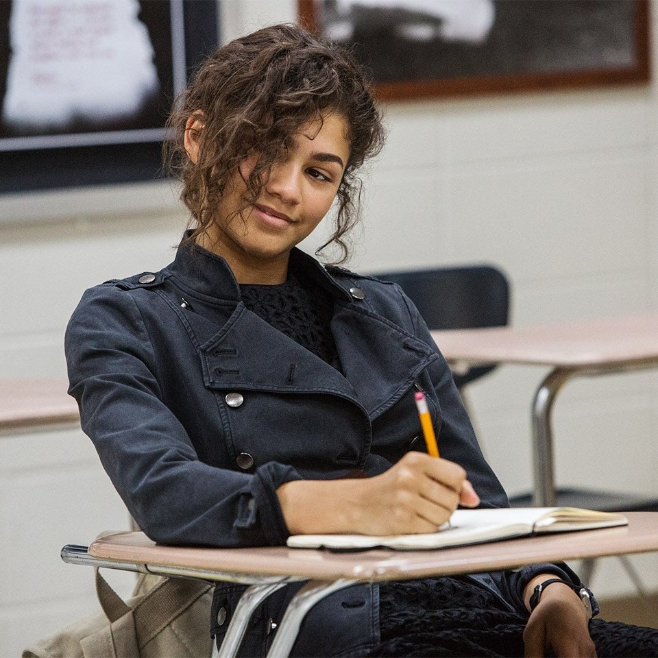 phtvandfilmupd's tweet photo. Liza Soberano was offered and reached out by Marvel to audition for the role of MJ (now played by Zendaya) for ‘Spiderman: Homecoming’

She wasn't able to audition due to her contract with ABS-CBN, according to Careless CEO, Jeffrey Oh.

(Source: https://t.co/tWYGNrjSdt) https://t.co/pVXeH3aJiX