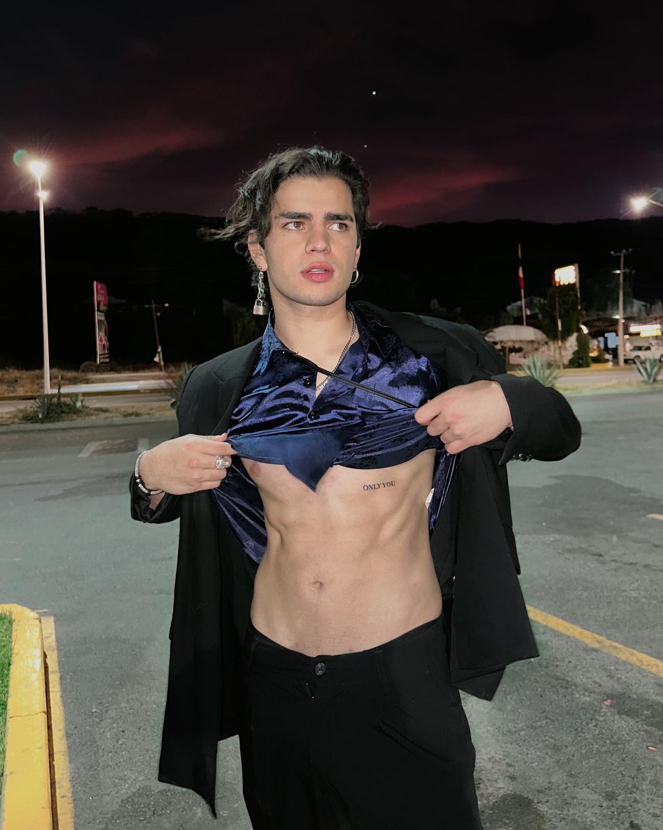 Aaron Mercury on Twitter: "Salimos de noche 🌓 https://t.co/gBAmpGJoKa